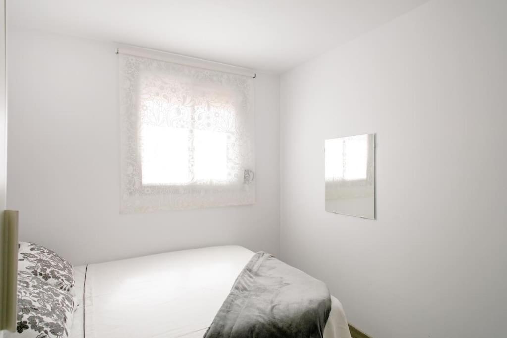 Habitaciones Bonitas Y Comodas L'Hospitalet de Llobregat Exteriör bild