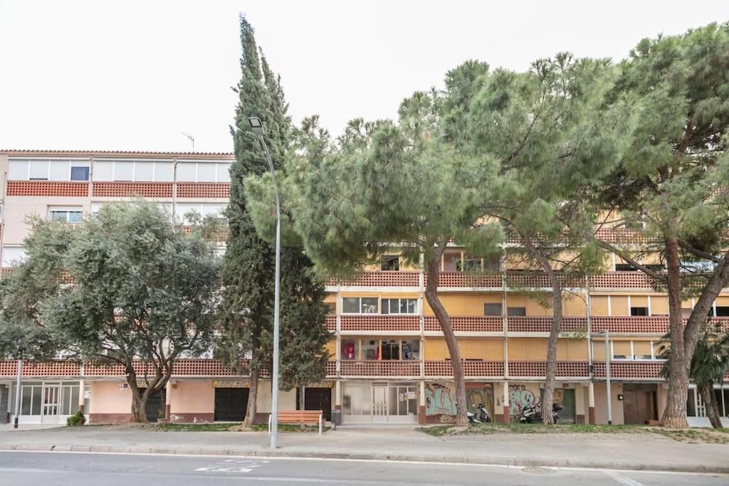 Habitaciones Bonitas Y Comodas L'Hospitalet de Llobregat Exteriör bild