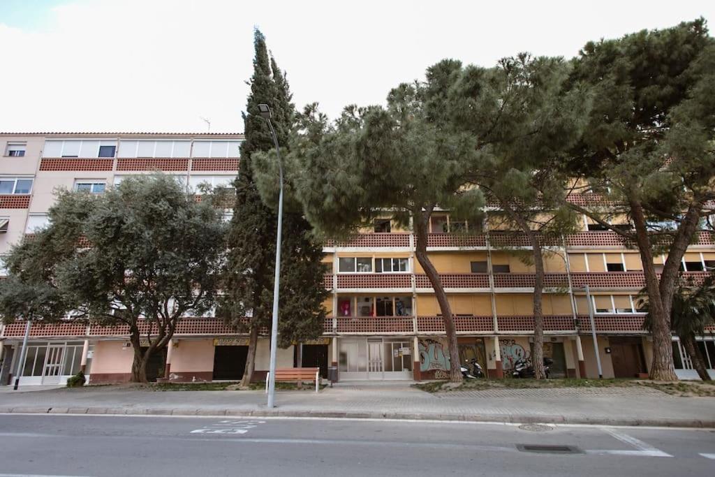 Habitaciones Bonitas Y Comodas L'Hospitalet de Llobregat Exteriör bild